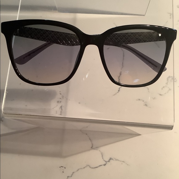 NWOT Women’s Lacoste sunglasses